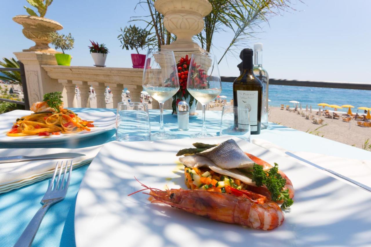 gardenini naxos bevásárlóközpont)